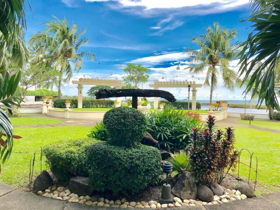 Palmas Del Mar Hotel Bacolod Exterior foto
